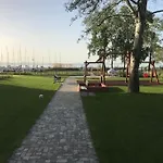 Silver Seaside *
