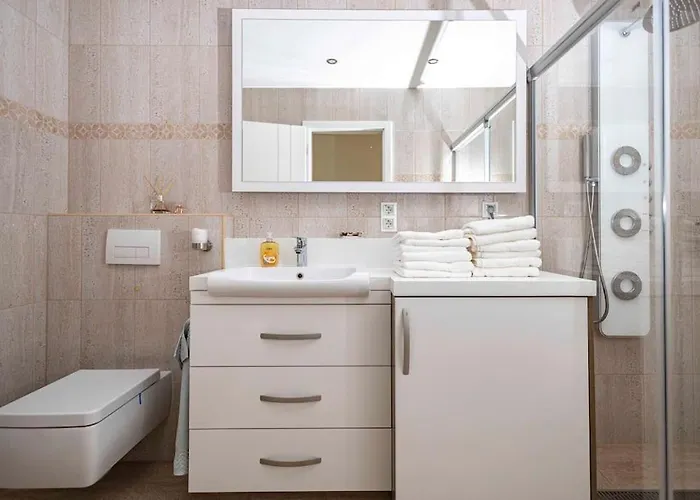 Silver Seaside شيوفوك